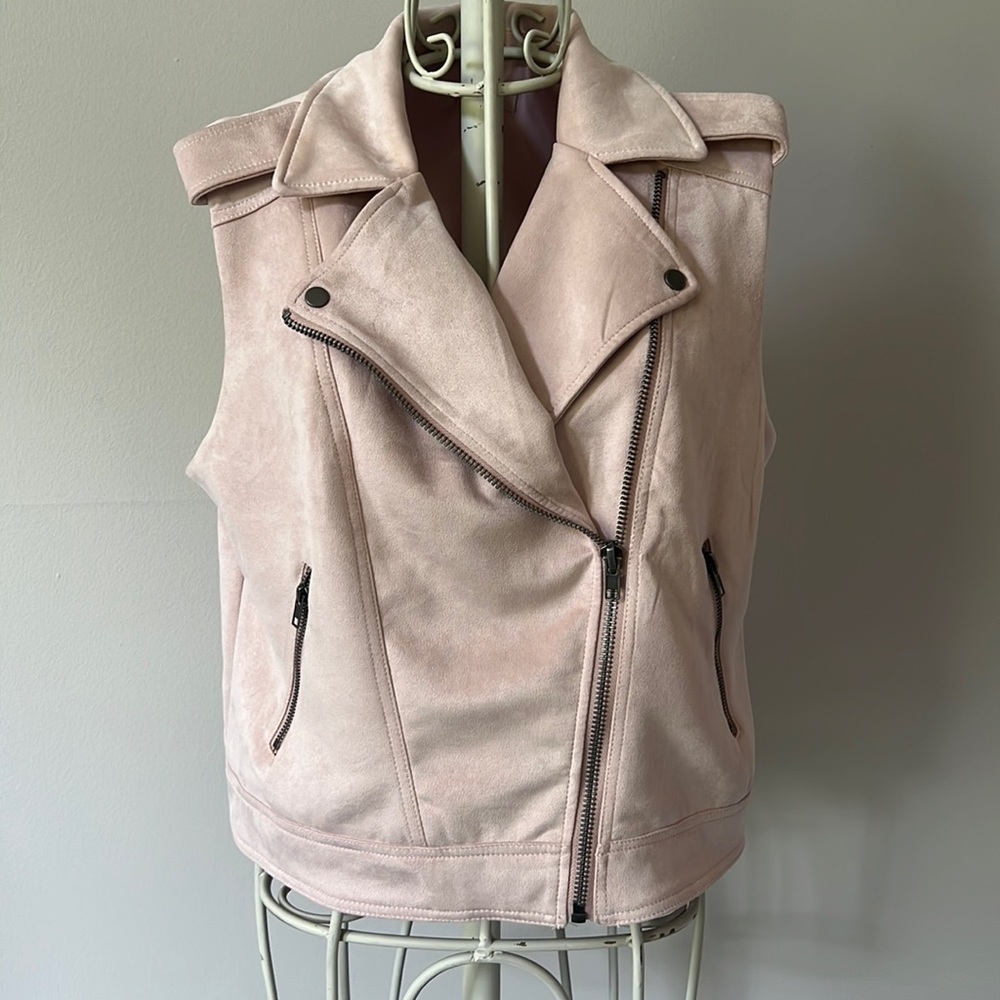 Philosophy Faux Suede Zip Sleeveless Vest in Pastel Pink